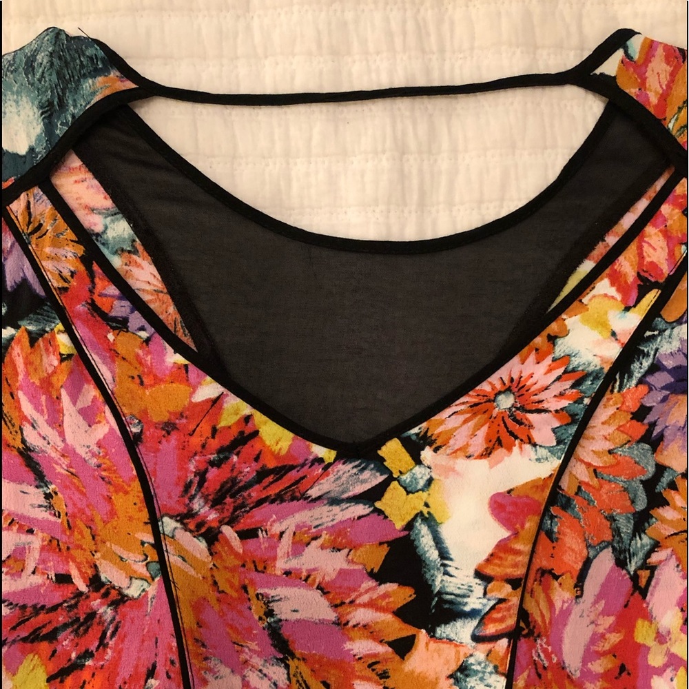 Minkpink Floral Shift Dress - Picture 6 of 10